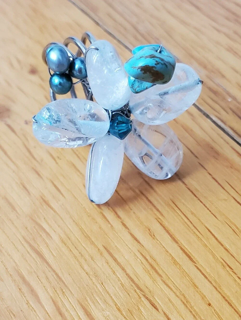Green Shell & White/teal Flower Style Wire Ring Duo